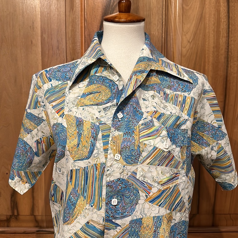 Vintage Psychedelic Rainbow, Men’s Button-up Short Sleeve, No Tags Est size S/XS - Picture 2 of 15